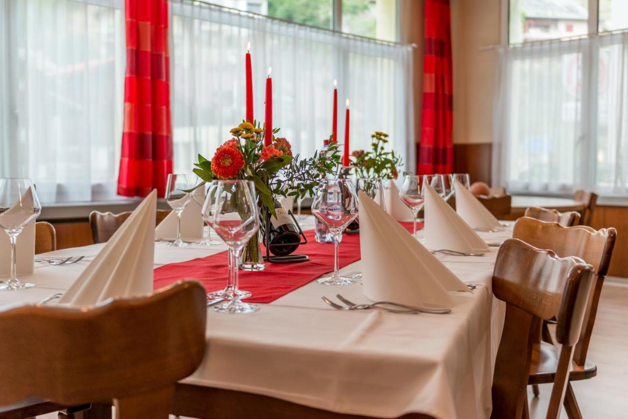 Hotel Du Pont Gampel-Bratsch Buitenkant foto