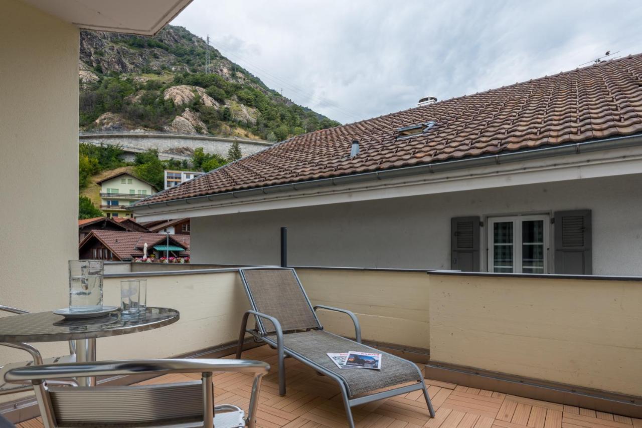 Hotel Du Pont Gampel-Bratsch Buitenkant foto